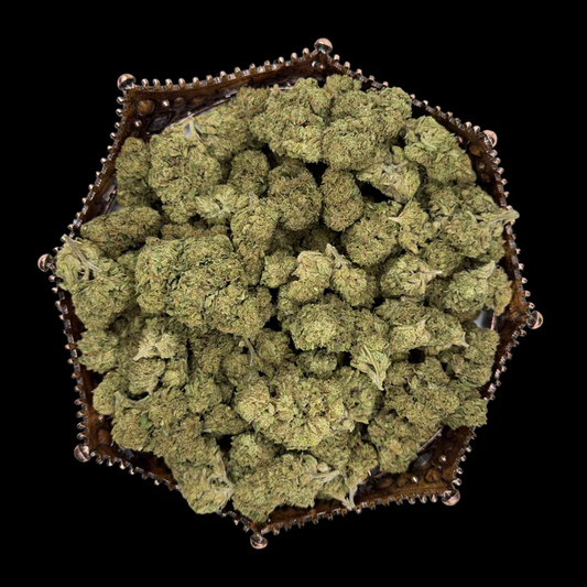 The Solar Masterpiece: 5 Reasons Greenhouse THCA is the Connoisseur’s Choice